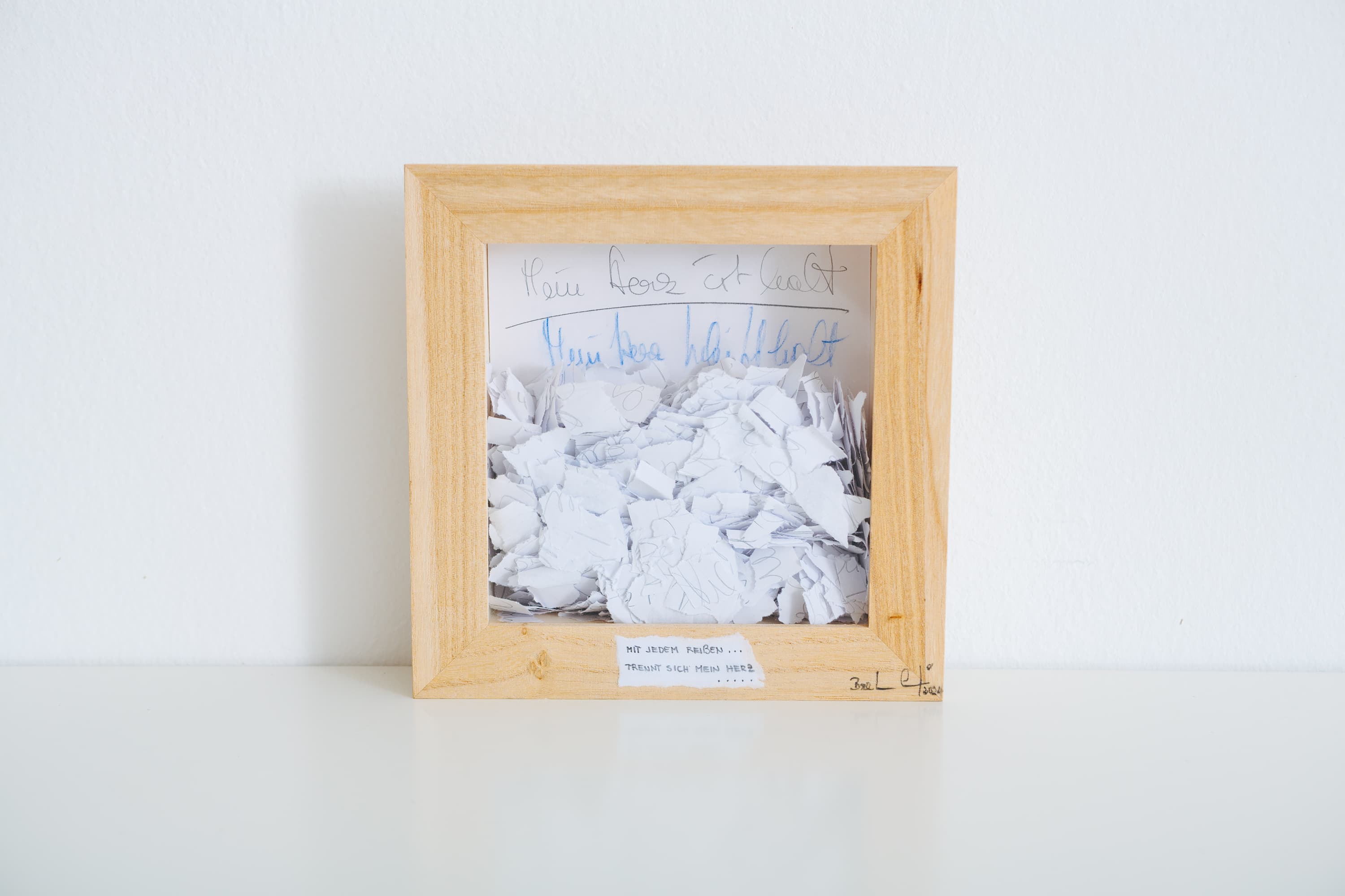 Mein kaltes Herz, Paper, Holz - Handgeschriebenes
